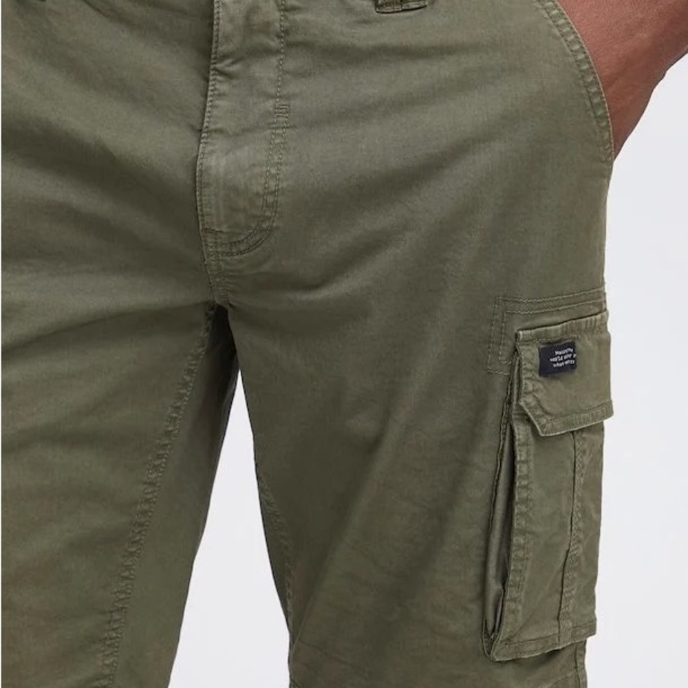 SHORTS CASUAL - Picture 2 of 7
